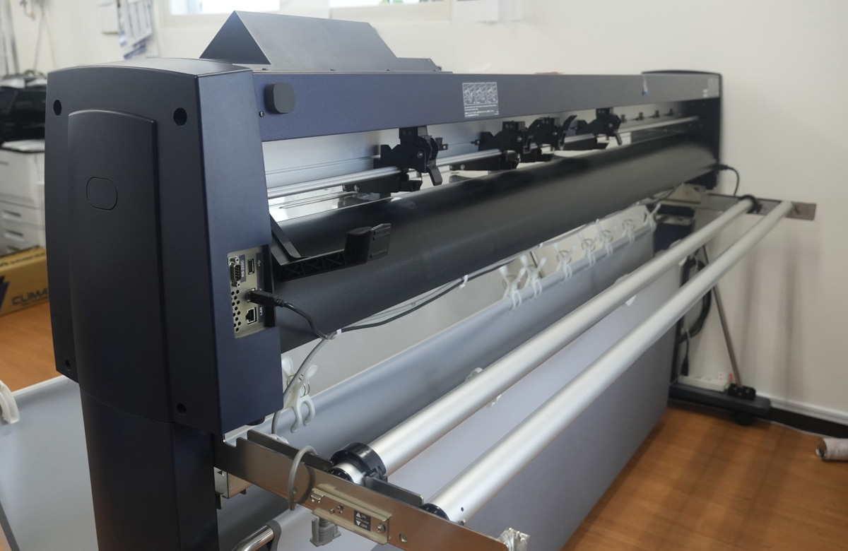 カッティングマシーン