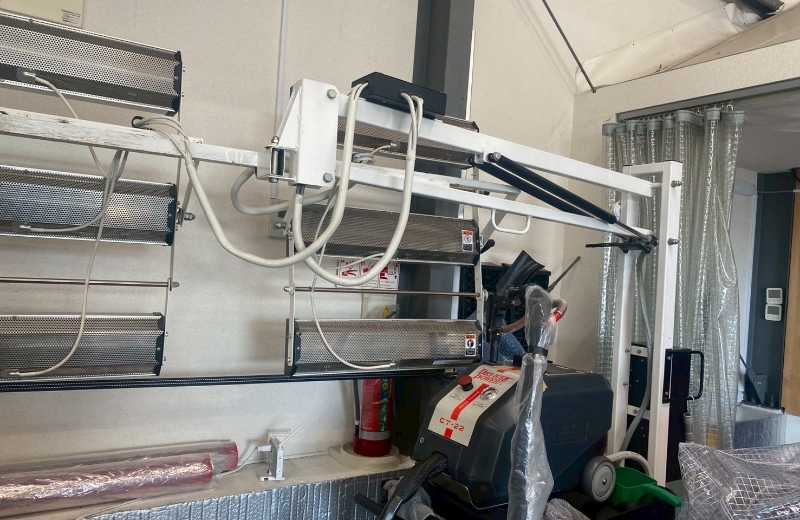 赤外線ヒーター