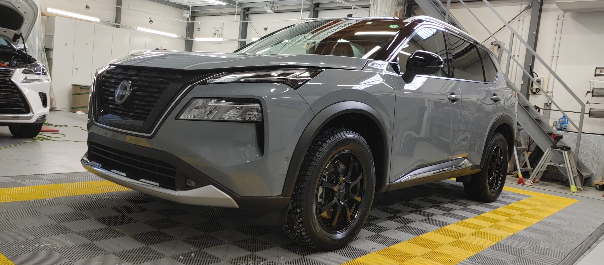 日産エクストレイルコーティング&下回り防錆&フロントPPF